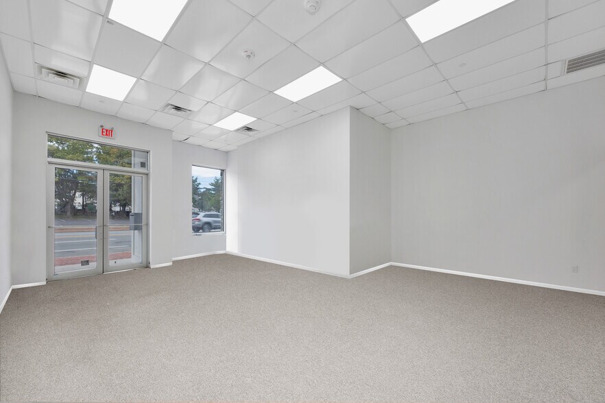 More Photos Of 1080 New York Ave, Huntington Station Apartments For Lease