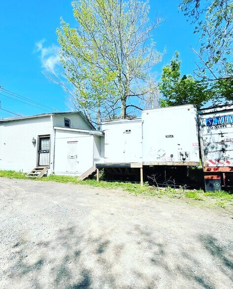 More Photos Of 9 Ontario St, Liberty Freestanding For Sale