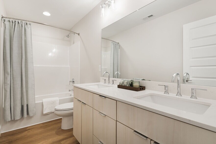 More Photos Of 5, 7, 9, 11 Bolton St, Asheville Apartments For Sale