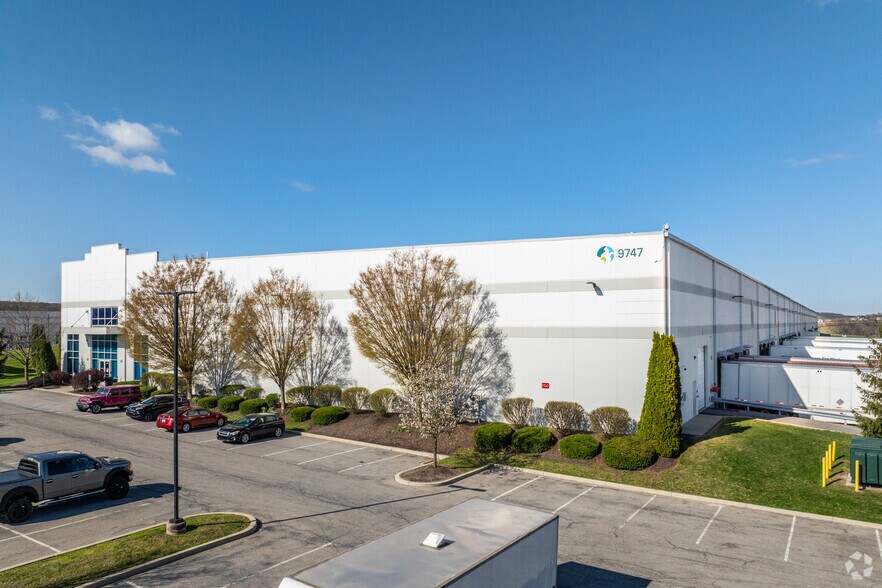 Primary Photo Of 9747 Commerce Cir, Kutztown Warehouse For Lease