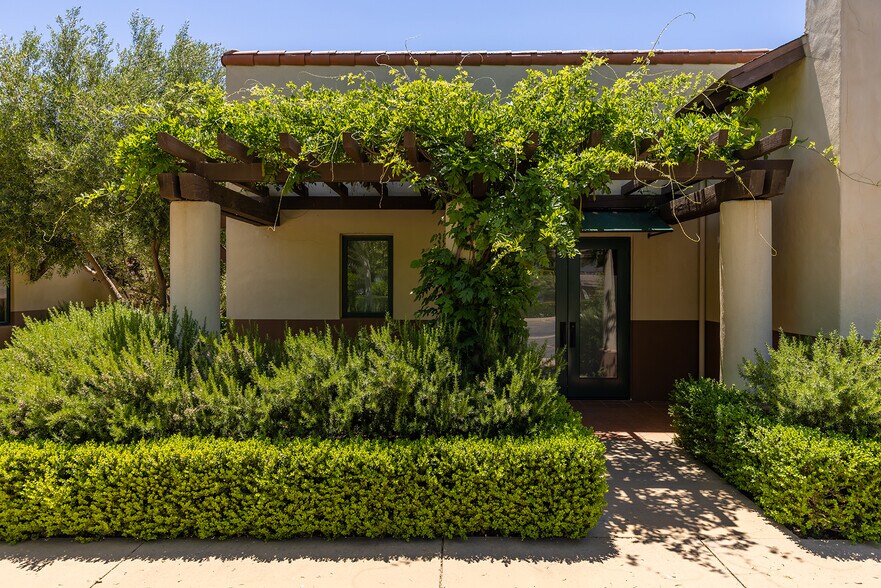 More Photos Of 407 Bryant Cir, Ojai Manufacturing For Sale