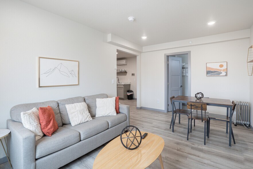 More Photos Of 632 Mount Rushmore Rd, Custer Specialty For Sale