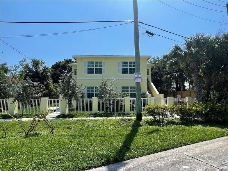 More Photos Of 56 W 12th St, West Palm Beach Apartments For Sale