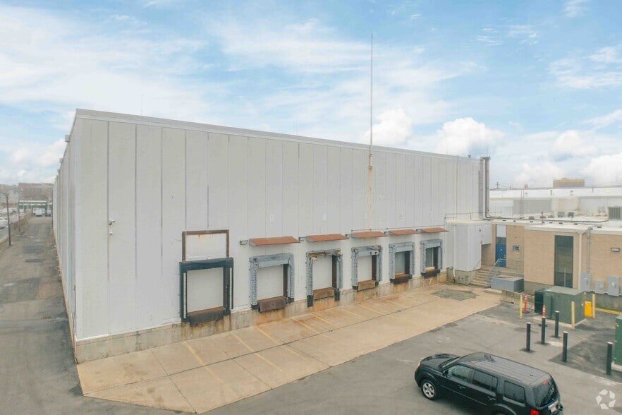 Primary Photo Of 201 Beacham St, Everett Refrigeration Cold Storage For Lease