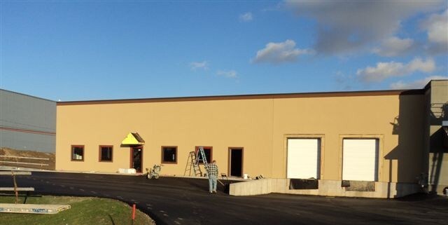 More Photos Of 7196 Morgan Rd, Bayberry Flex For Lease