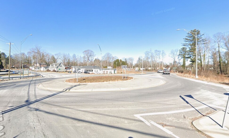 More Photos Of 1596 Greenville Hwy, Hendersonville General Retail For Sale
