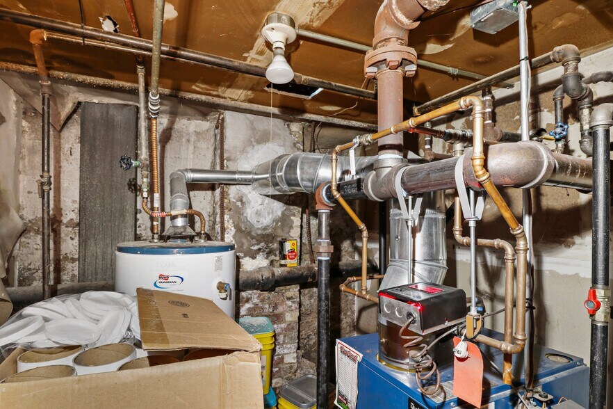 More Photos Of 2118 Atwood Ave, Madison Storefront For Sale