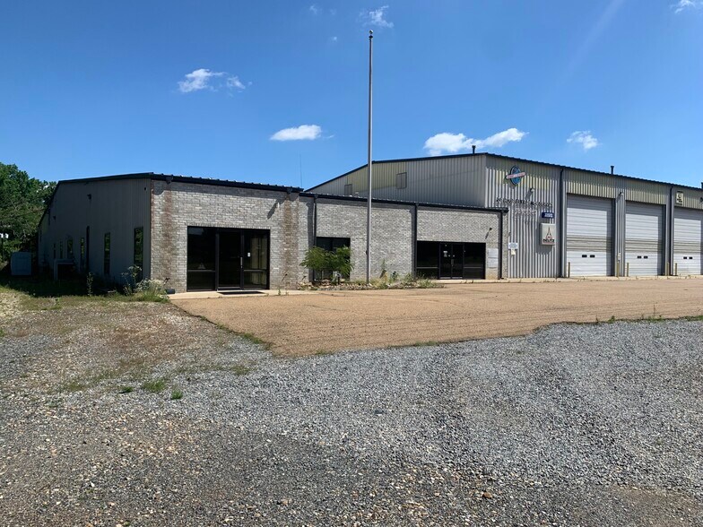 More Photos Of 4935 Whitehurst Dr, Longview Industrial For Sale