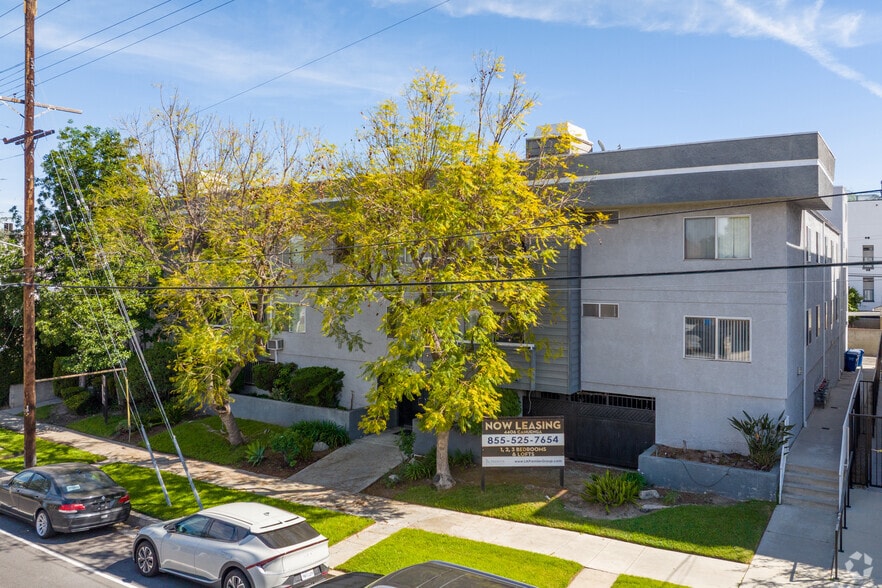 More Photos Of 4406 Cahuenga Blvd, Toluca Lake Apartments For Sale