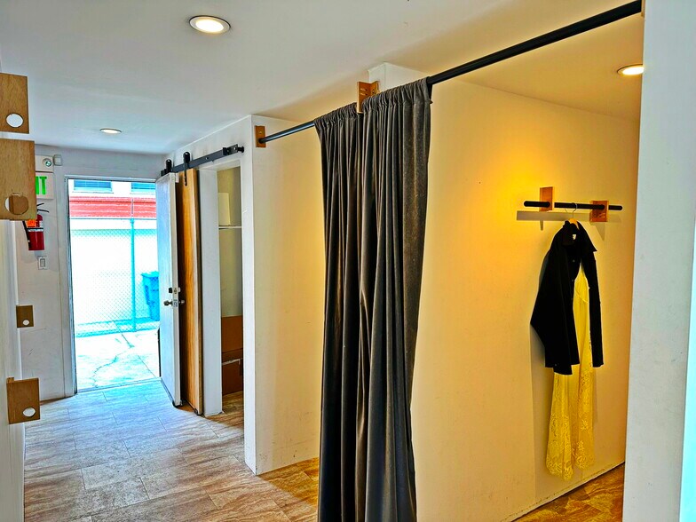 More Photos Of 301-315 Valencia St, San Francisco Storefront Retail Office For Lease