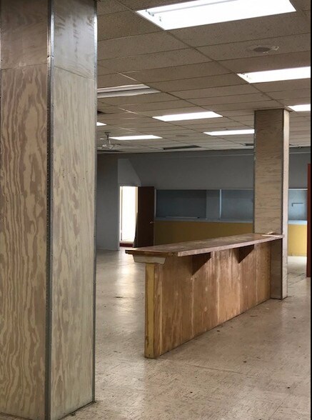 More Photos Of 1215 Sam Houston Ave, Huntsville Storefront Retail Office For Lease