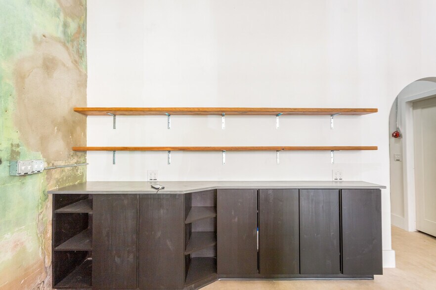 More Photos Of 78 Main St, Bisbee Restaurant For Sale