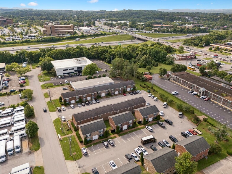 More Photos Of 109 Holiday Ct, Franklin Office For Sale