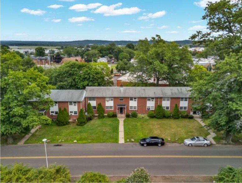 More Photos Of 233 Park Rd, Hamden Multifamily For Sale