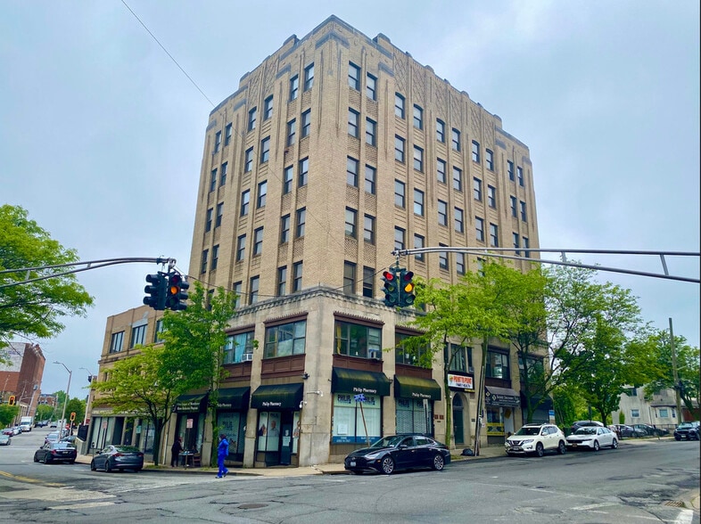 Primary Photo Of 100 Stevens Ave, Mount Vernon Medical For Sale