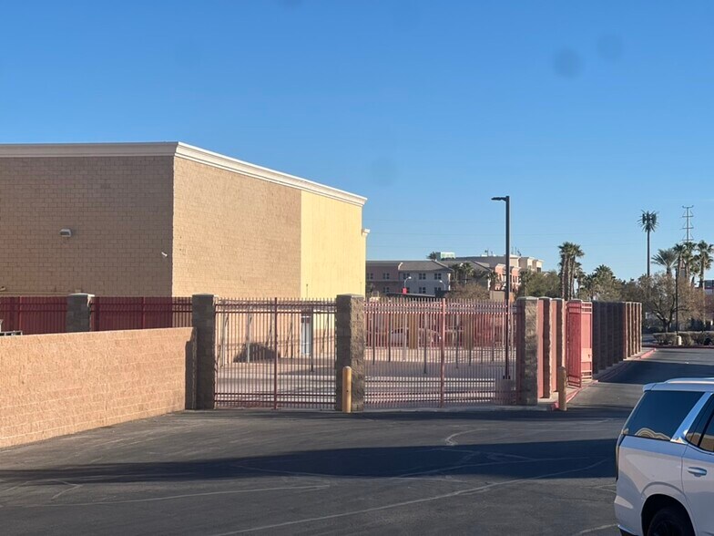 More Photos Of 10405 S Eastern Ave, Henderson Land For Lease