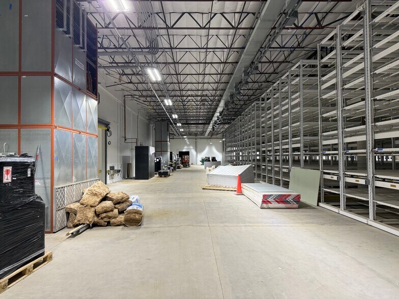 More Photos Of 543 James Ave, Saint Paul Manufacturing For Sale