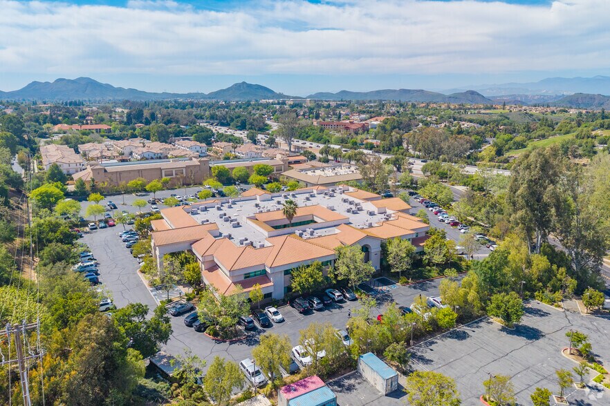 More Photos Of 1000 Newbury Rd, Thousand Oaks Medical For Lease