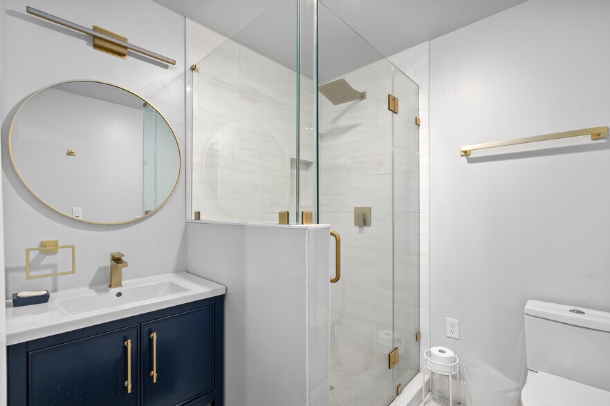 More Photos Of 15605 Woodforest Blvd, Channelview Office For Sale