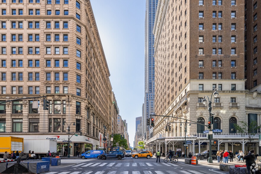 More Photos Of 50 W 34th St, New York Apartments For Lease