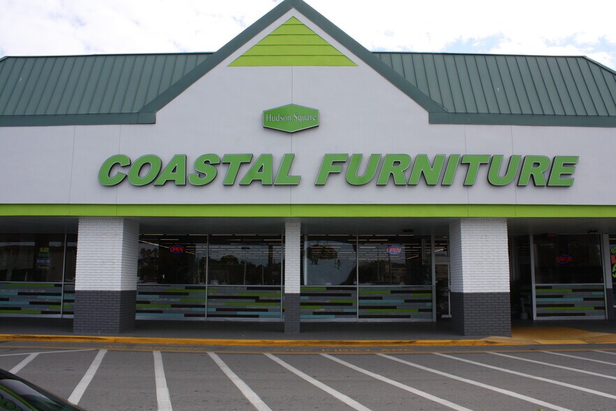 More Photos Of 14166-15150 Us Highway 19, Hudson Unknown For Lease