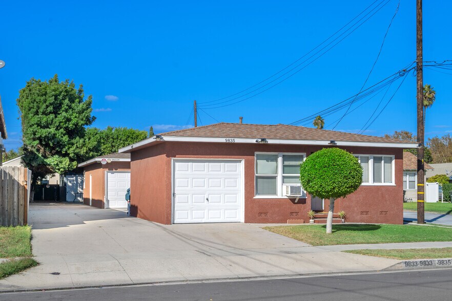 More Photos Of 9833 Walnut St, Bellflower Apartments For Sale