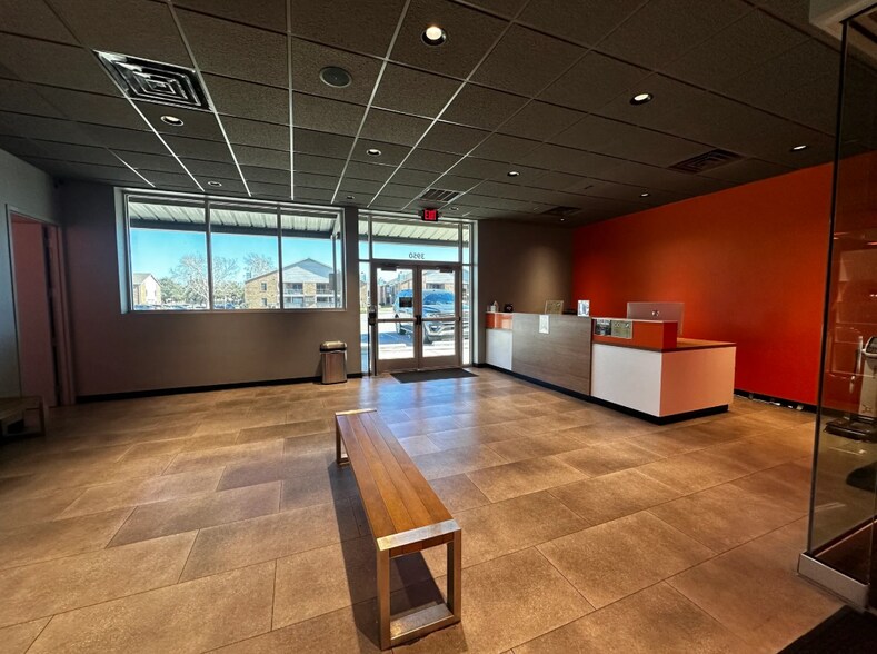 More Photos Of 3950 Catclaw Dr, Abilene General Retail For Lease