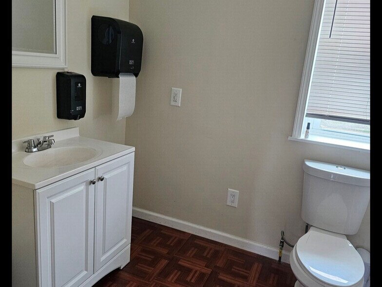 More Photos Of 210 Broad St, Saint Georges Flex For Lease