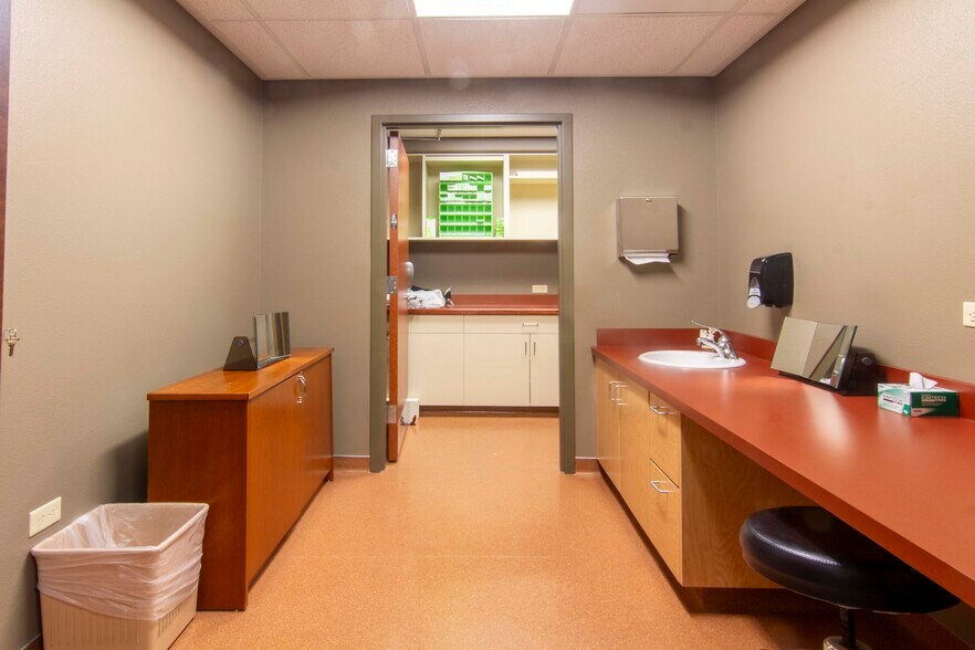 More Photos Of 246 N 18th Ave, Pocatello Healthcare For Sale