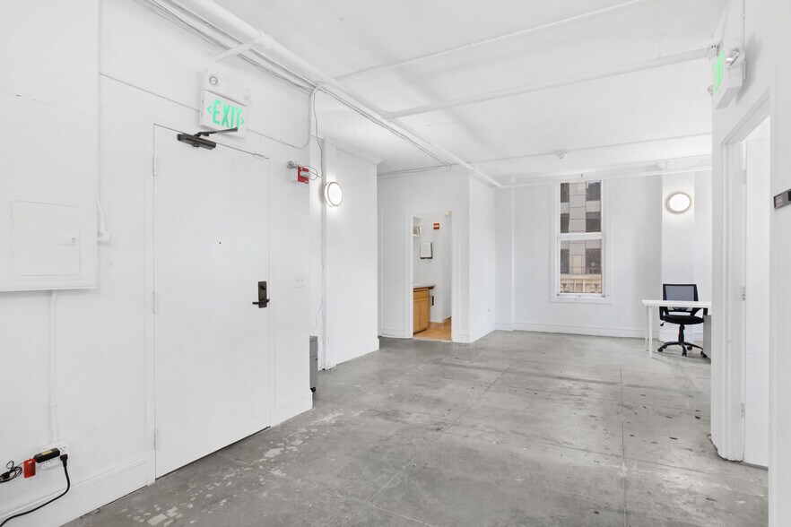 More Photos Of 576 Sacramento St, San Francisco Office For Lease
