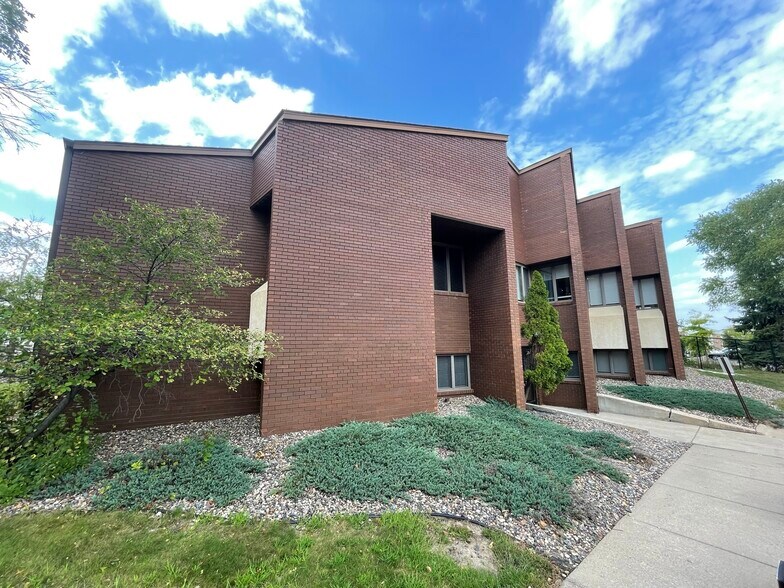 More Photos Of 2480 White Bear Ave N, Maplewood Medical For Sale