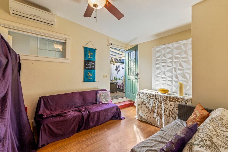 More Photos Of 145 N Market St, Wailuku Storefront Retail Residential For Lease