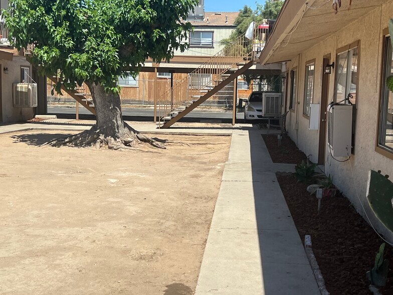 More Photos Of 4419 E Hamilton Ave, Fresno Apartments For Sale