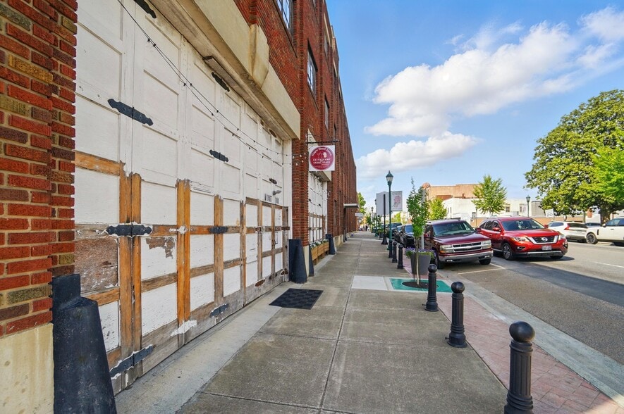 More Photos Of 109 N Hayne St, Monroe Apartments For Sale