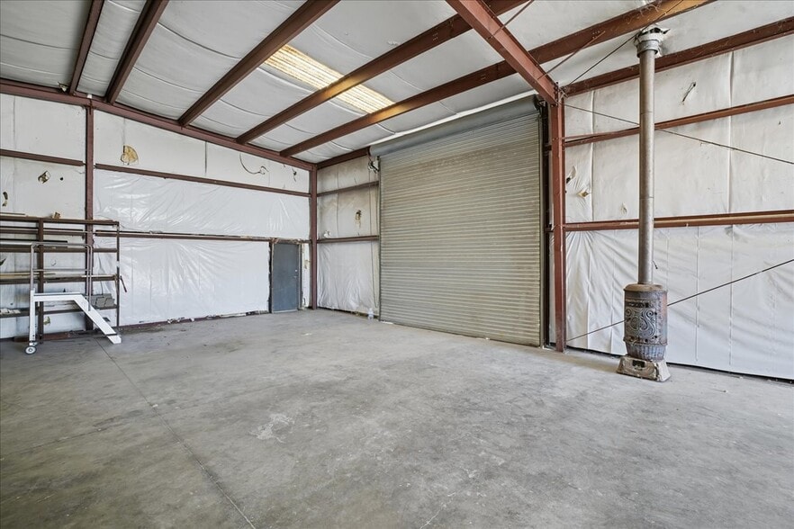 More Photos Of 485 S 8th St, Shandon Industrial For Sale
