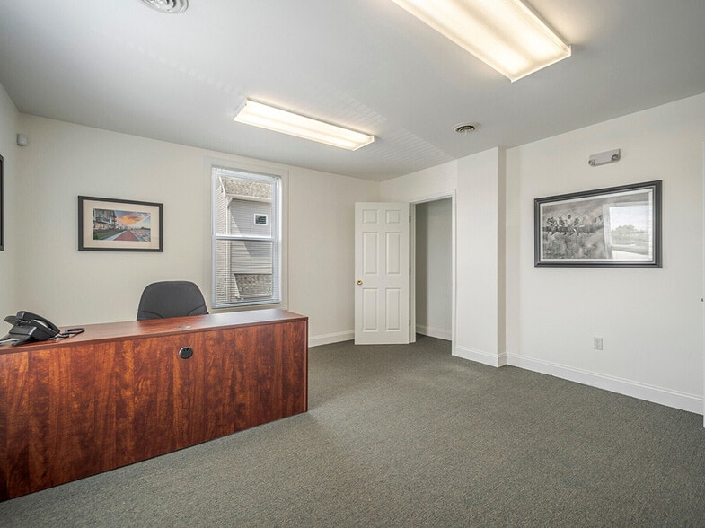 More Photos Of 134 Cockeysville Rd, Cockeysville Industrial For Sale