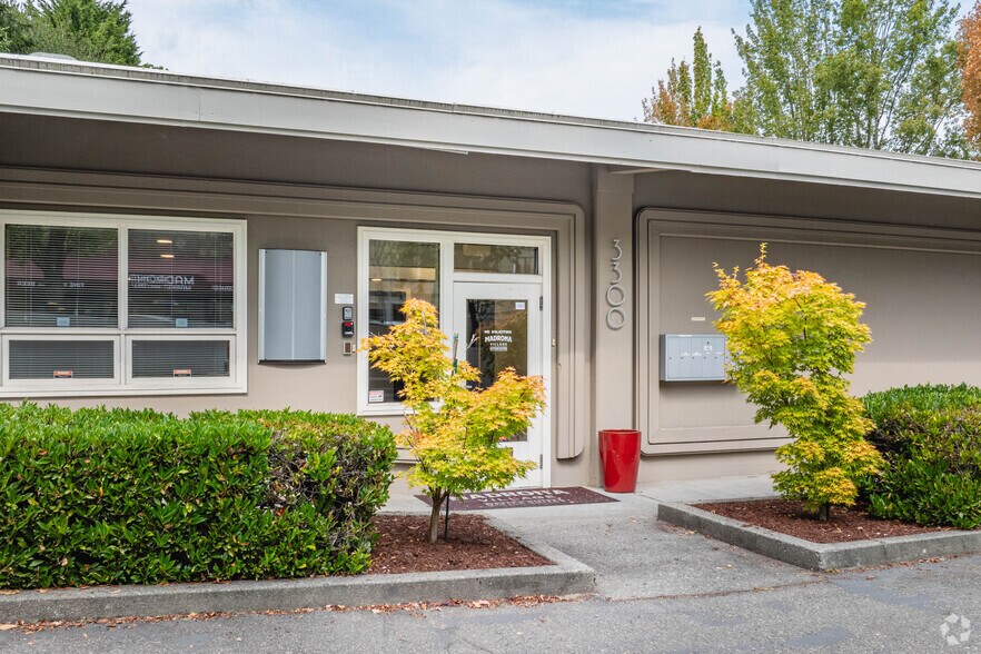 More Photos Of 3300 E Union St, Seattle Office Residential For Lease