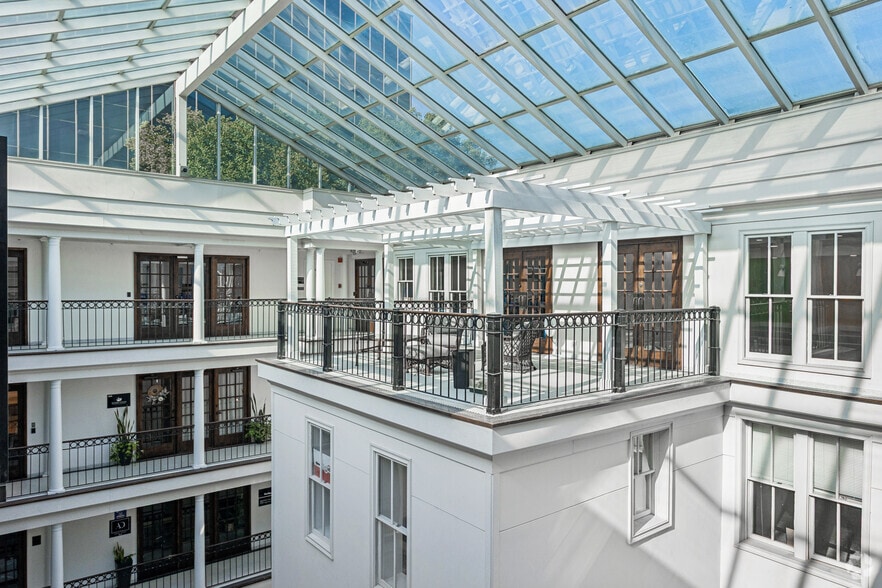 More Photos Of 1708 Peachtree St NW, Atlanta Medical For Sale