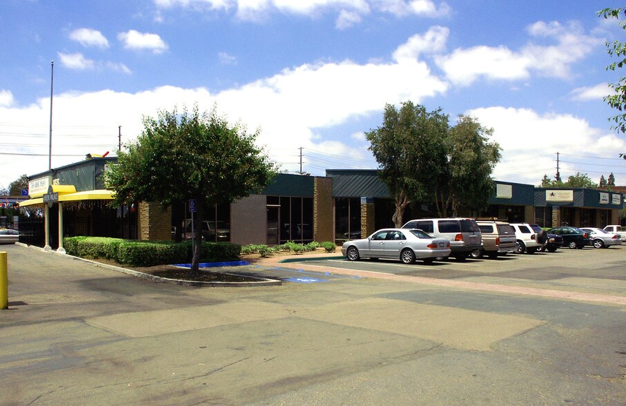 More Photos Of 8878 Clairemont Mesa Blvd, San Diego Warehouse For Lease