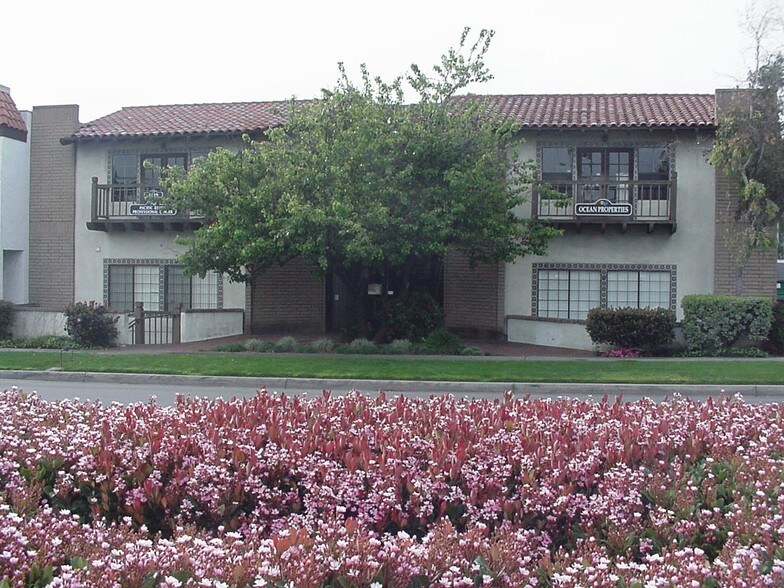 Primary Photo Of 1919 Grand Ave, San Diego Medical For Lease