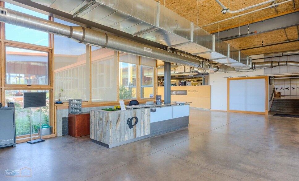 More Photos Of 101 S Taylor Ave, Louisville Warehouse For Lease