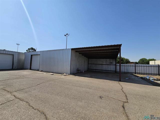 More Photos Of 107 S 14th St, Artesia Showroom For Sale