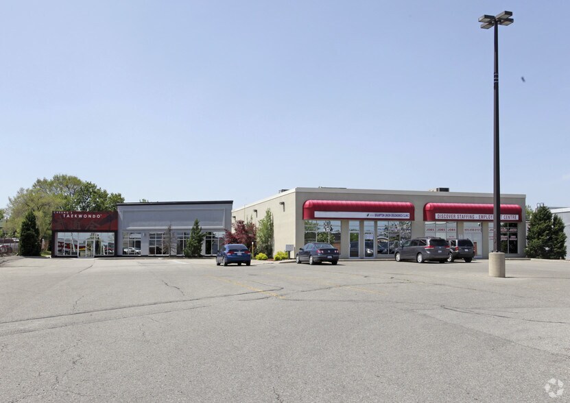 More Photos Of 109 Kennedy Rd S, Brampton General Retail For Lease
