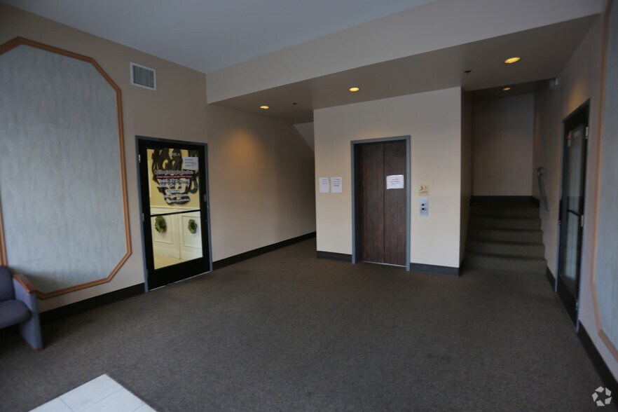 More Photos Of 930 W Foothill Blvd, Upland Medical For Lease