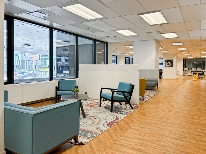 More Photos Of 325 Front St W, Toronto Coworking Space