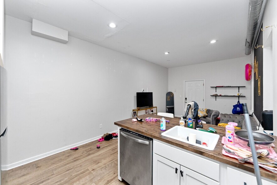 More Photos Of 1305 N 15th St, Philadelphia Apartments For Sale