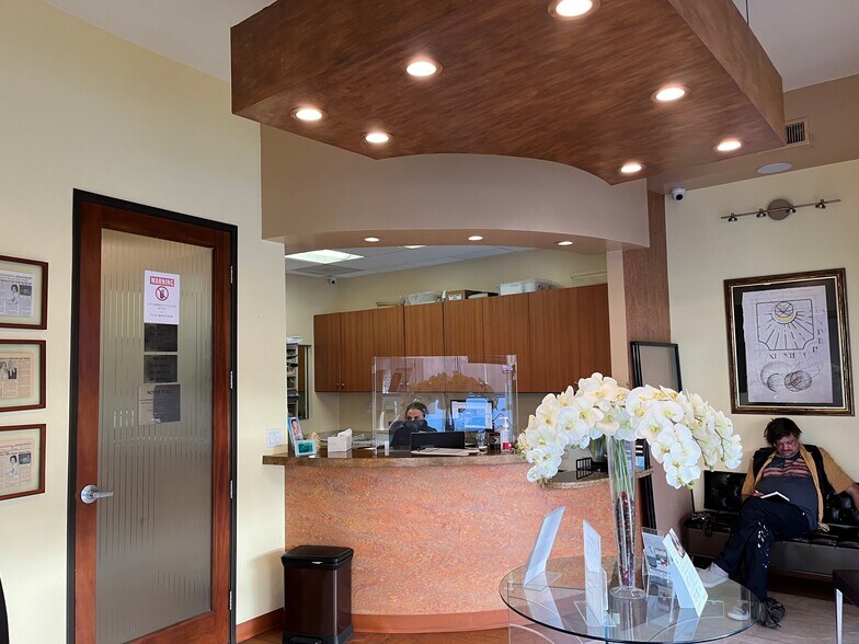 More Photos Of 8660 Wilshire Blvd, Beverly Hills Medical For Sale