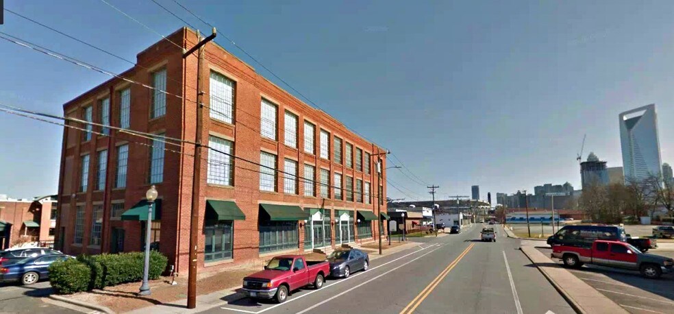 More Photos Of 1300 S Mint St, Charlotte Office For Lease