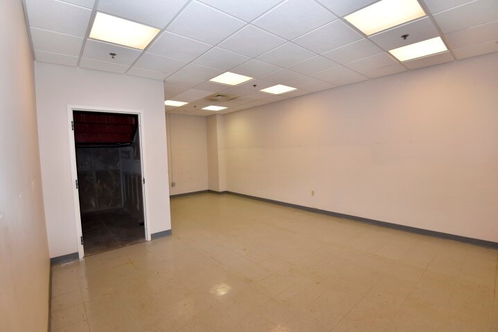 More Photos Of 2834 Northgate Dr, Iowa City Office For Lease