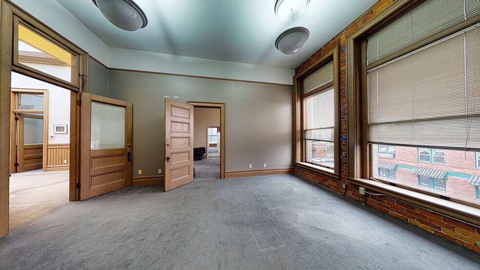 More Photos Of 1024 1st St, Snohomish Storefront Retail Office For Lease